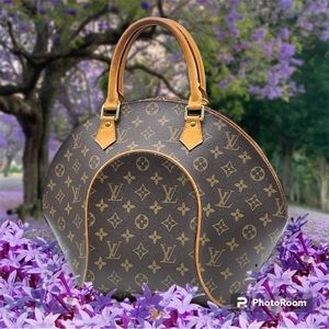 Louis Vuitton LV Ellipse GM Handbag